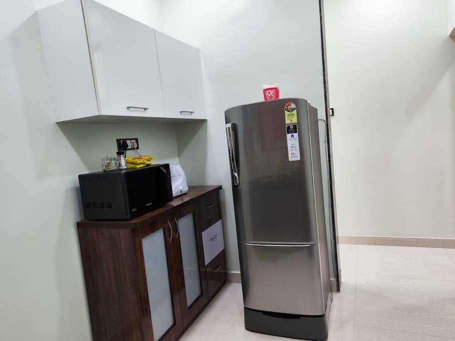 1bhk Ac Service 202 * Pune