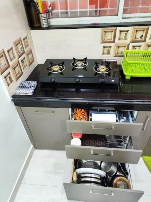 Apartment 1bhk Ac Service 202 Pune