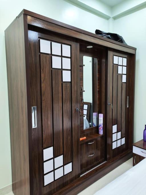 1bhk Ac Service 202 *