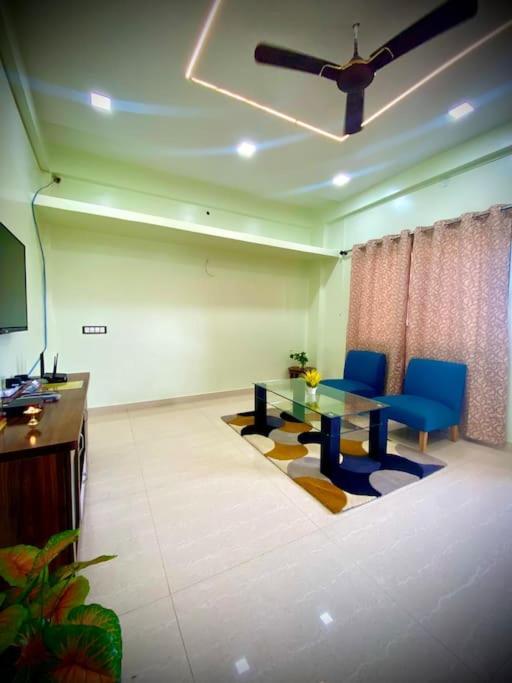 1bhk Ac Service 202 *