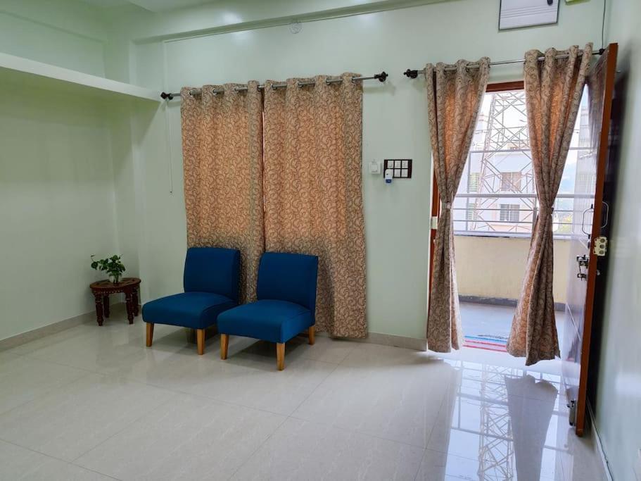 1bhk Ac Service 202 *