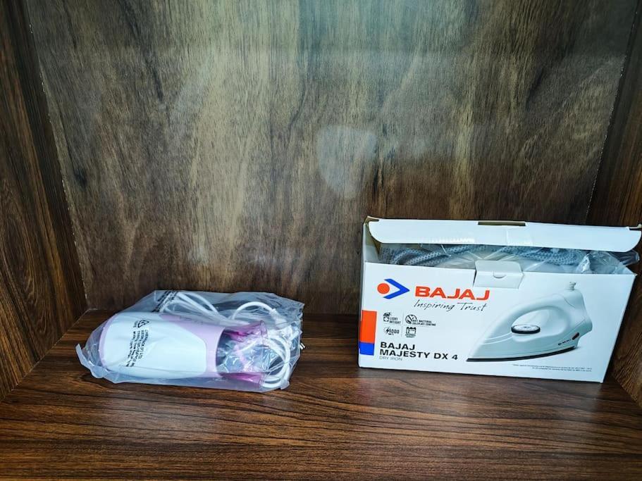 Apartment 1bhk Ac Service 202 *