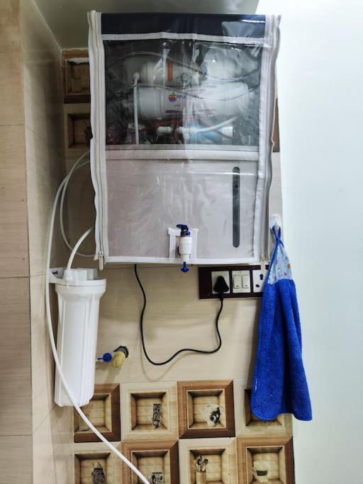 1bhk Ac Service 202 *
