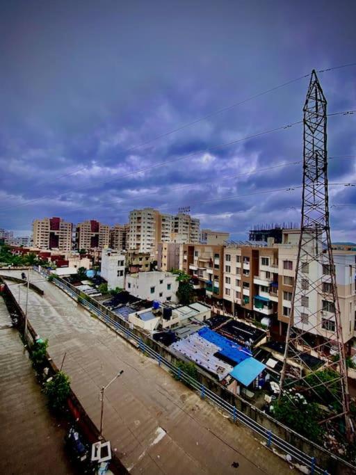1bhk Ac Service 202 * Pune