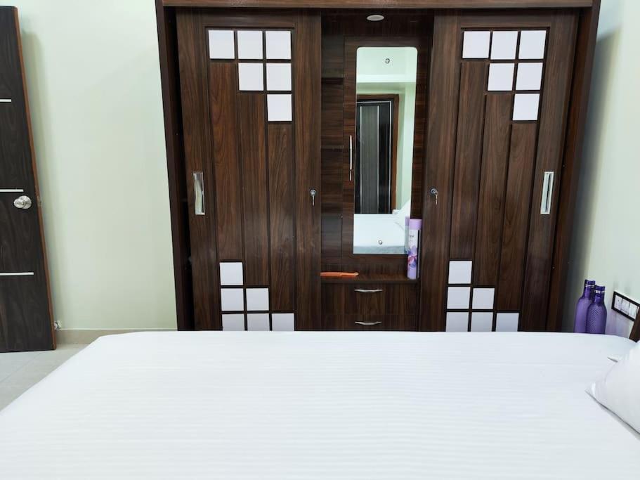1bhk Ac Service 202 Apartment
